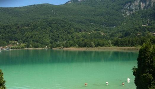 Готель Les Sirenes Lepin-le-Lac Екстер'єр фото